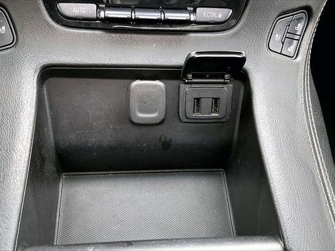 Used 2019 GMC Yukon SLT image 17