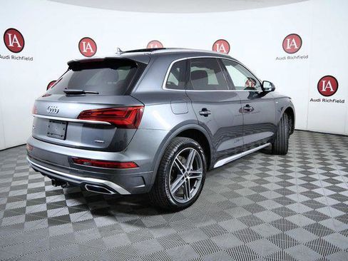 Used 2024 Audi Q5 e Premium Plus w/ Premium Plus Package image 8