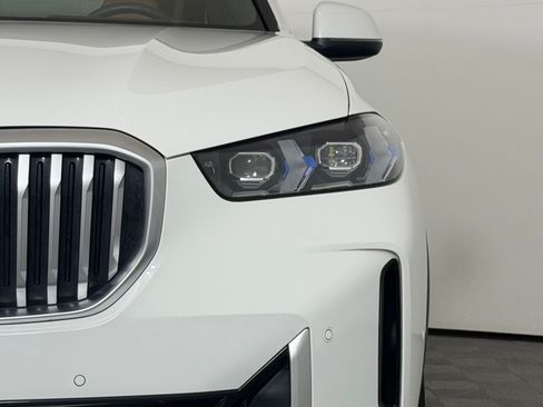 Used 2025 BMW X5 xDrive40i w/ Premium Package AWD/4WD image 11