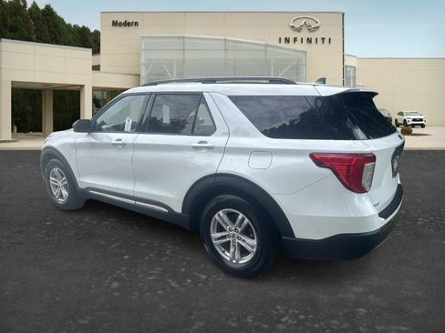 Used 2022 Ford Explorer XLT w/ Equipment Group 202A RWD image 6