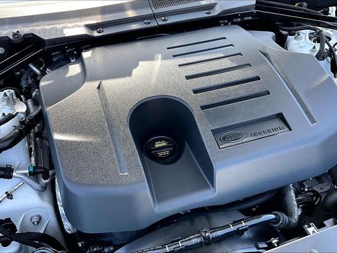 Certified 2023 Land Rover Defender 110 SE AWD/4WD image 29
