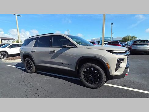 New 2027 Chevrolet Traverse Z71 w/ Driver Confidence Package AWD/4WD image 18
