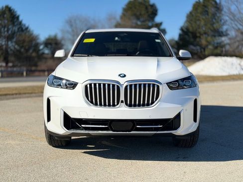 New 2026 BMW X5 xDrive50e image 9