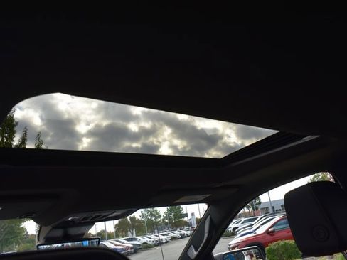 Used 2025 GMC Sierra 1500 AT4 w/ AT4 Premium Package image 21