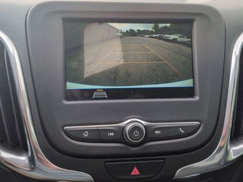 Used 2019 Chevrolet Equinox LT FWD image 17