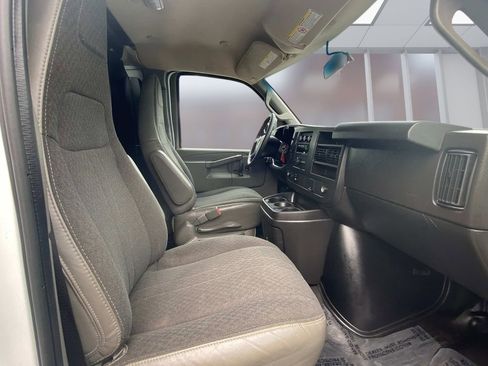 Used 2023 Chevrolet Express 2500 w/ Driver Convenience Package image 10