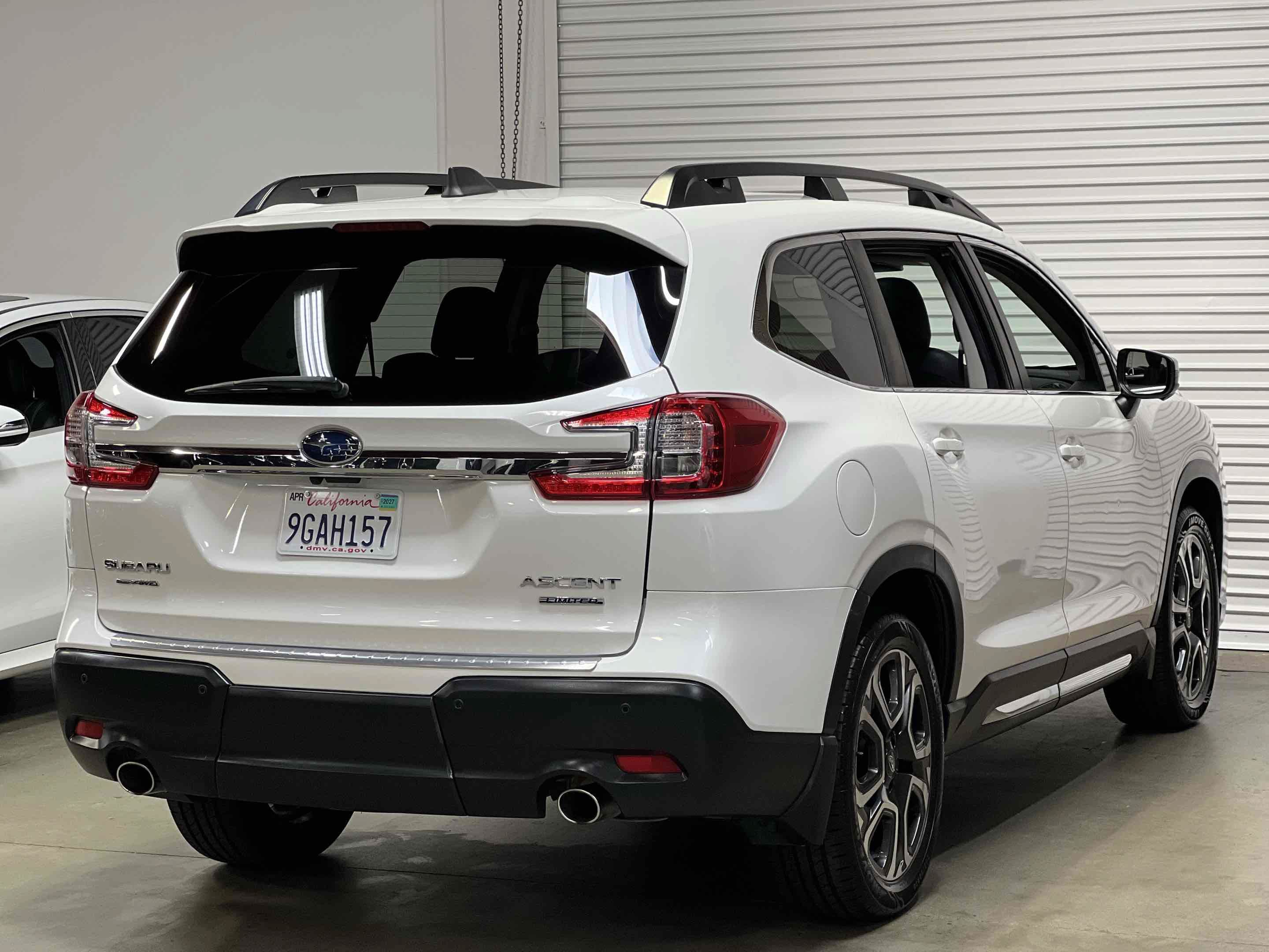 Used 2023 Subaru Ascent Limited w/ Technology Package AWD/4WD image 13