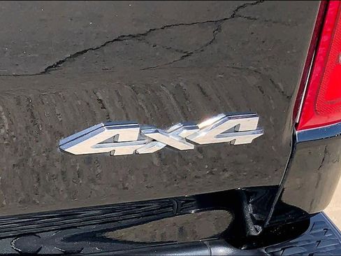 Used 2023 RAM 1500 Laramie AWD/4WD image 10