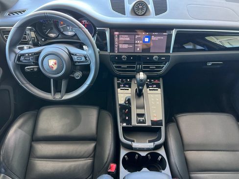 Used 2023 Porsche Macan Turbo AWD/4WD image 6