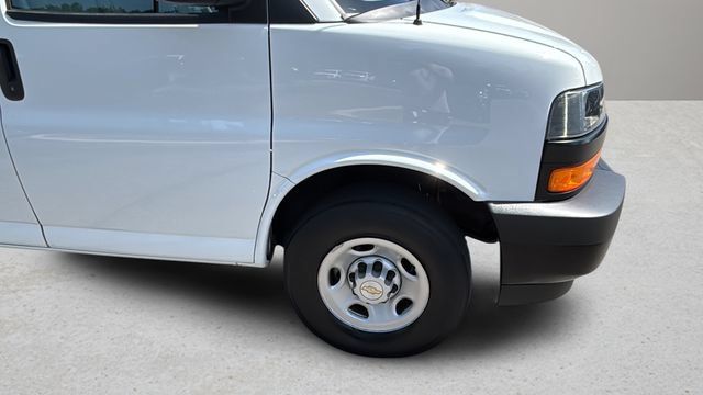 Used 2025 Chevrolet Express 2500 w/ Driver Convenience Package RWD image 37