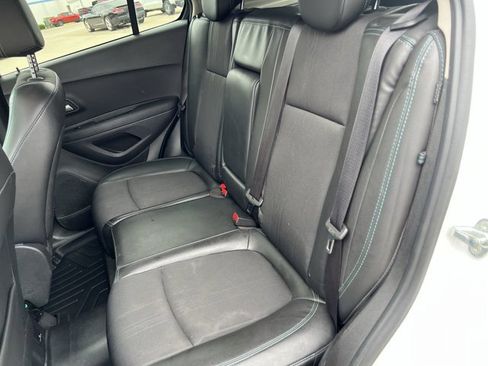 Used 2016 Chevrolet Trax LT w/ LT Sun and Sound Package FWD image 26