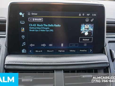 Used 2022 Chevrolet Suburban LT w/ LT Signature Package AWD/4WD image 43