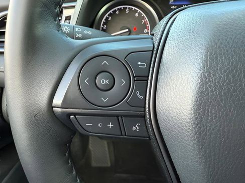 Used 2023 Toyota Camry SE FWD image 10
