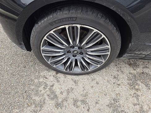 Certified 2019 Land Rover Range Rover Autobiography image 10