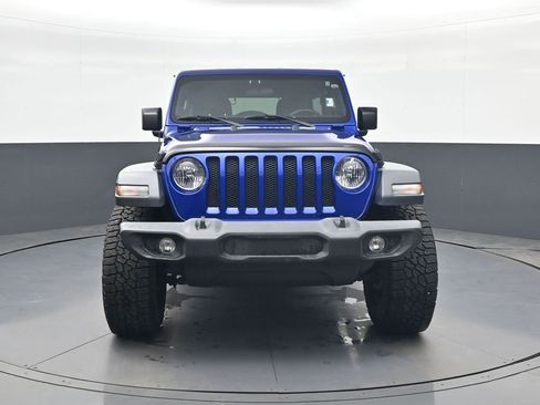 Used 2018 Jeep Wrangler Unlimited Sport image 2