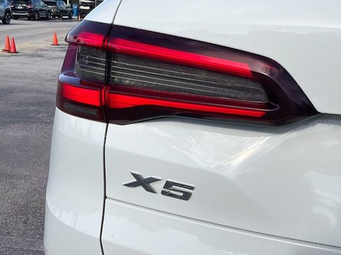 Used 2021 BMW X5 sDrive40i w/ Convenience Package RWD image 10