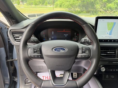 Used 2024 Ford Escape ST-Line w/ Tech Pack #1 AWD/4WD image 30
