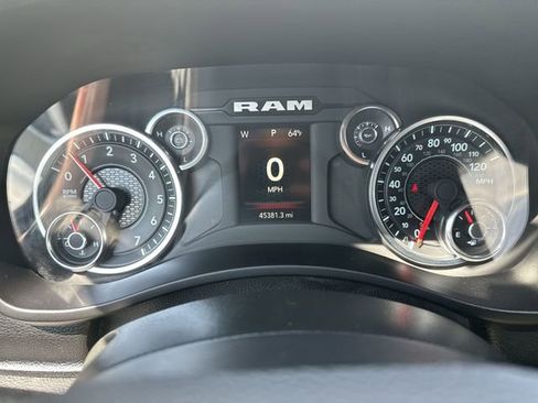 Used 2024 RAM 2500 Big Horn AWD/4WD image 12
