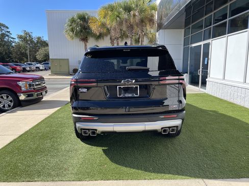 New 2026 Chevrolet Traverse Z71 w/ Enhanced Driving Package image 5