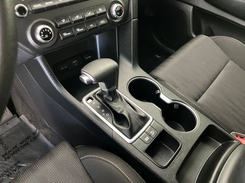 Used 2020 Kia Sportage LX FWD image 25