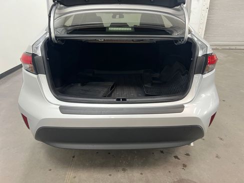 Used 2024 Toyota Corolla XLE FWD image 24