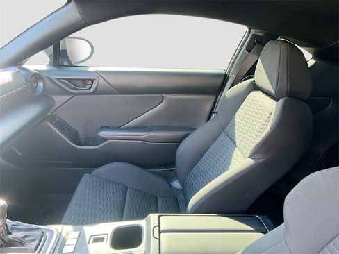 Used 2024 Toyota GR86 image 21