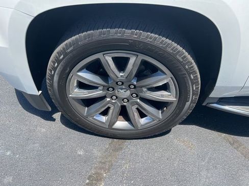 Used 2016 Chevrolet Suburban LTZ AWD/4WD image 14
