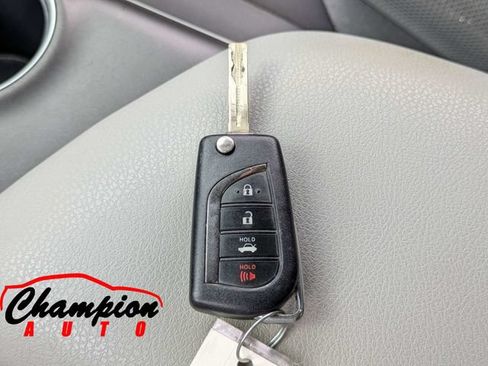 Used 2021 Toyota Camry LE FWD image 28