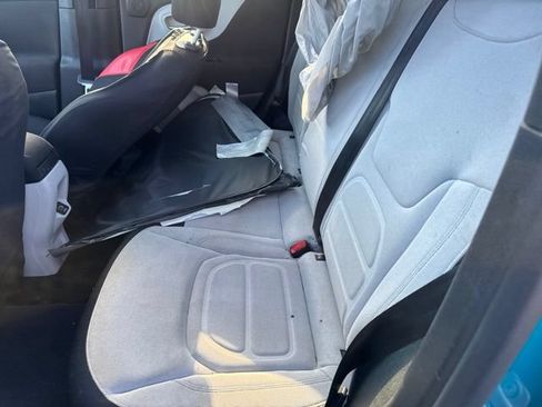 Used 2021 Jeep Renegade Latitude w/ Sun & Sound Group FWD image 12