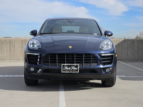 Used 2018 Porsche Macan image 11