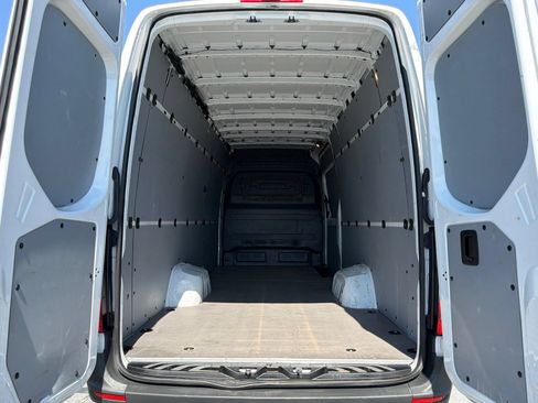 Used 2024 Mercedes-Benz Sprinter 3500 image 15
