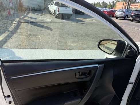 Used 2016 Toyota Corolla L FWD image 6