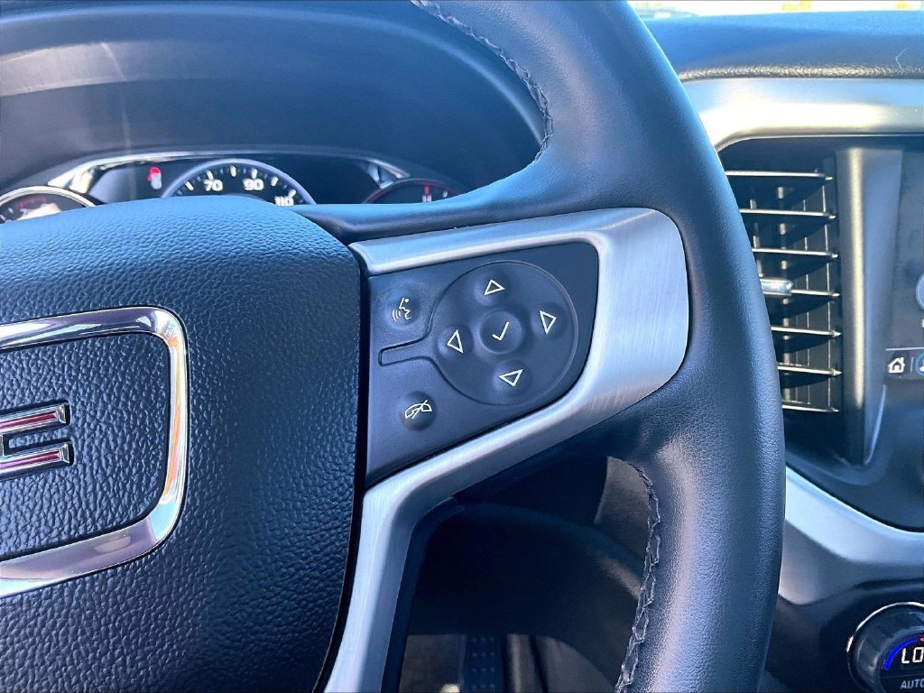 Used 2023 GMC Acadia SLT w/ Technology Package AWD/4WD image 25