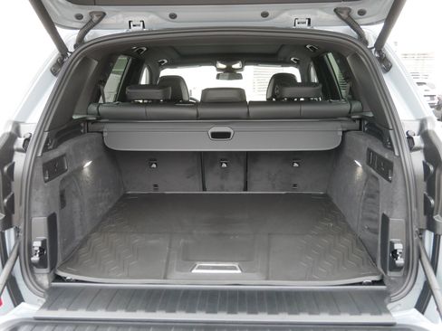 New 2026 BMW X5 M60i image 5