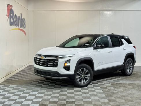 New 2026 Chevrolet Equinox LT w/ Convenience Package II AWD/4WD image 2