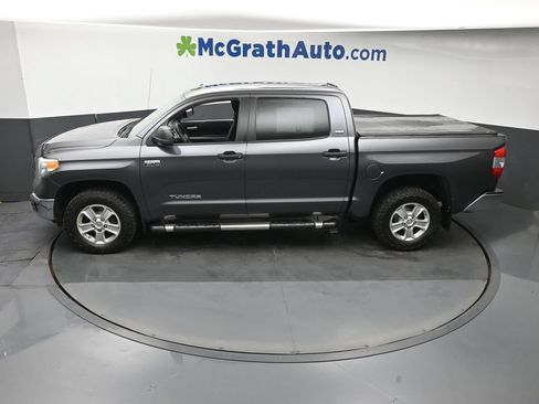 Used 2017 Toyota Tundra SR5 w/ SR5 Upgrade Package AWD/4WD image 24
