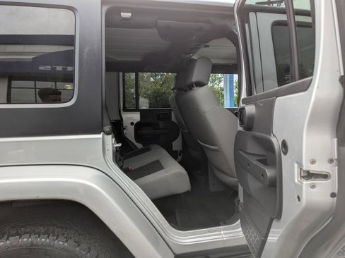 Used 2010 Jeep Wrangler Unlimited Sahara w/ Trailer Tow Group AWD/4WD image 38