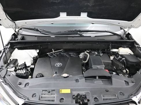 Used 2019 Toyota Highlander Limited FWD image 21