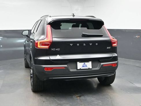 Used 2023 Volvo XC40 B5 Plus w/ Protection Package Premier AWD/4WD image 7