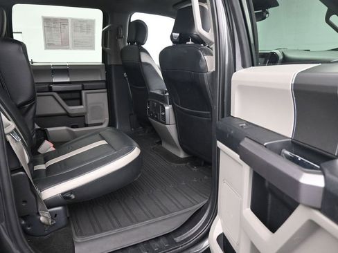 Used 2019 Ford F150 XLT w/ Equipment Group 302A Luxury AWD/4WD image 12