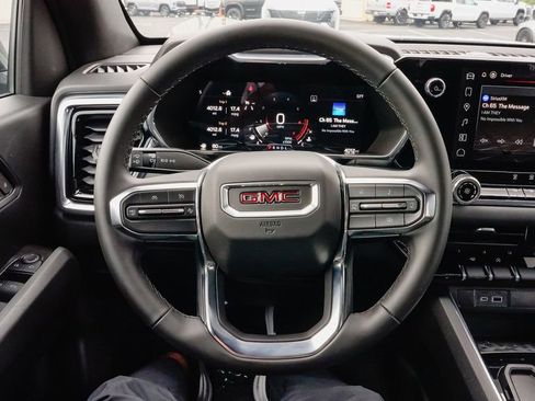 Used 2025 GMC Canyon Elevation image 21