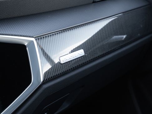 New 2025 Audi Q3 2.0T Premium Plus image 16