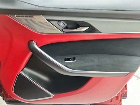 Used 2022 Jaguar F-PACE SVR image 24