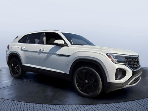 New 2026 Volkswagen Atlas Cross Sport SE FWD image 1