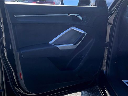 Used 2019 Audi Q3 2.0T Premium image 9