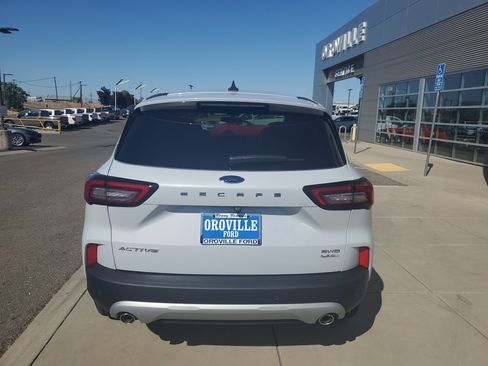 New 2025 Ford Escape Active w/ Active Premium Tech Pack image 4