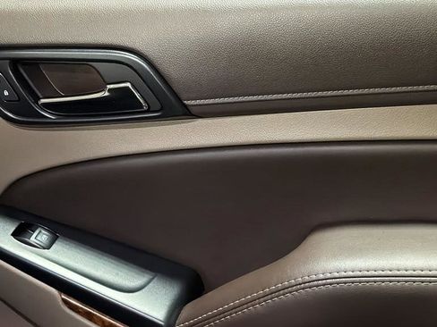 Used 2017 Chevrolet Suburban Premier image 19