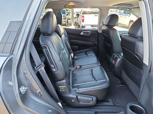 Used 2017 Nissan Pathfinder Platinum FWD image 23