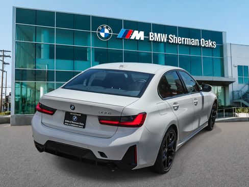 New 2026 BMW 330i Sedan w/ M Sport Package RWD image 4