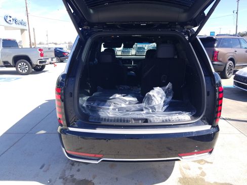 Used 2026 Hyundai Palisade Calligraphy image 13